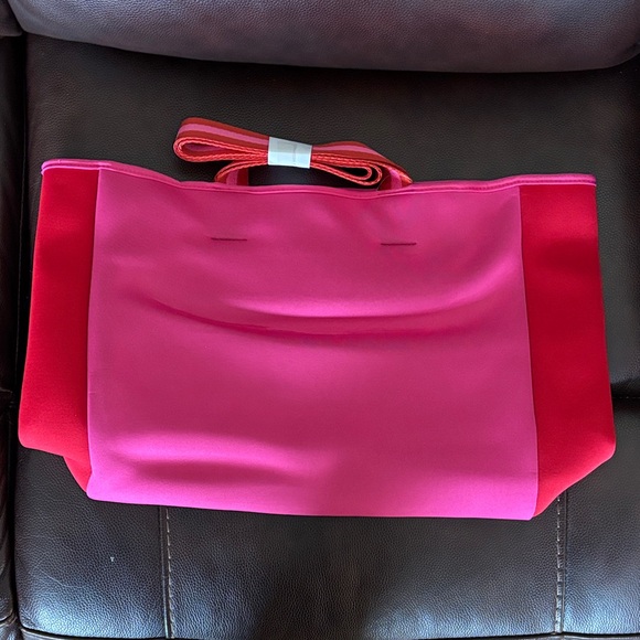 summersalt Handbags - Stylish summer salt Pink and Red Women's Tote Bag